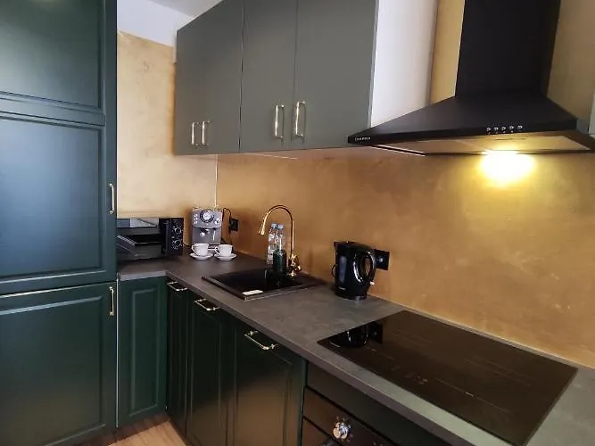 888 Bulwary Stare No 1